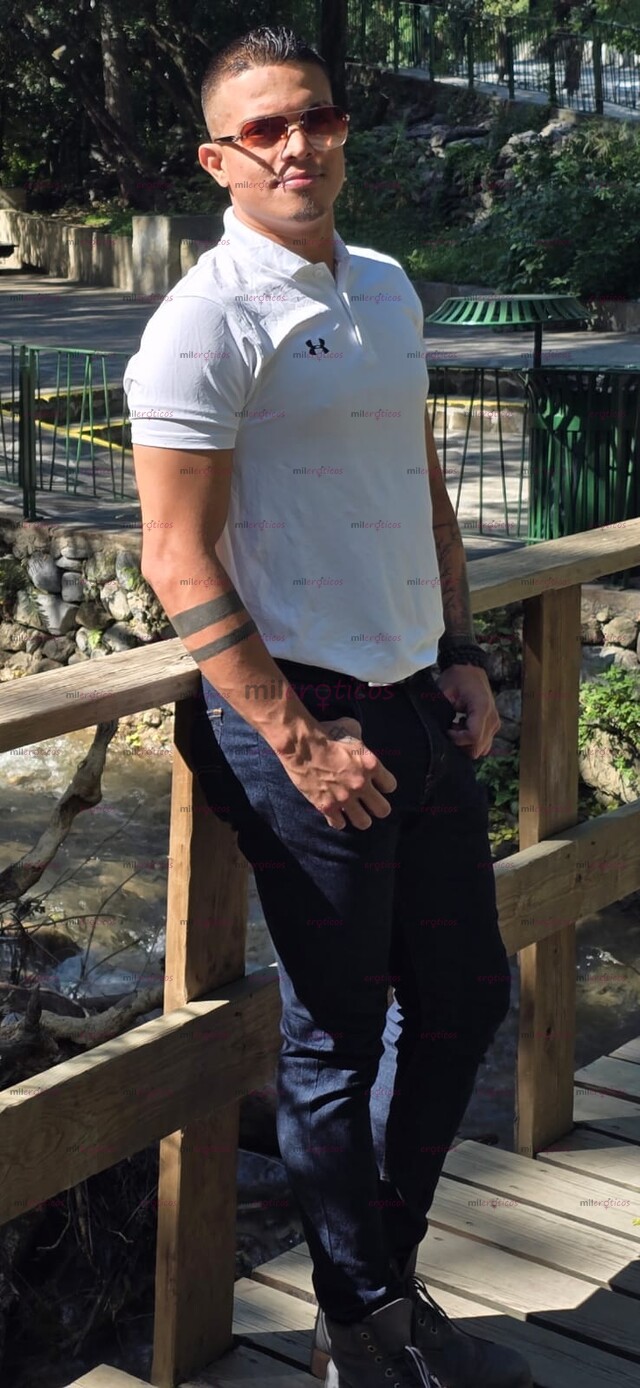 FOTOS DE CATRACHO CON LUGAR Y CON GANAS DE DAR MUCHA VERGA