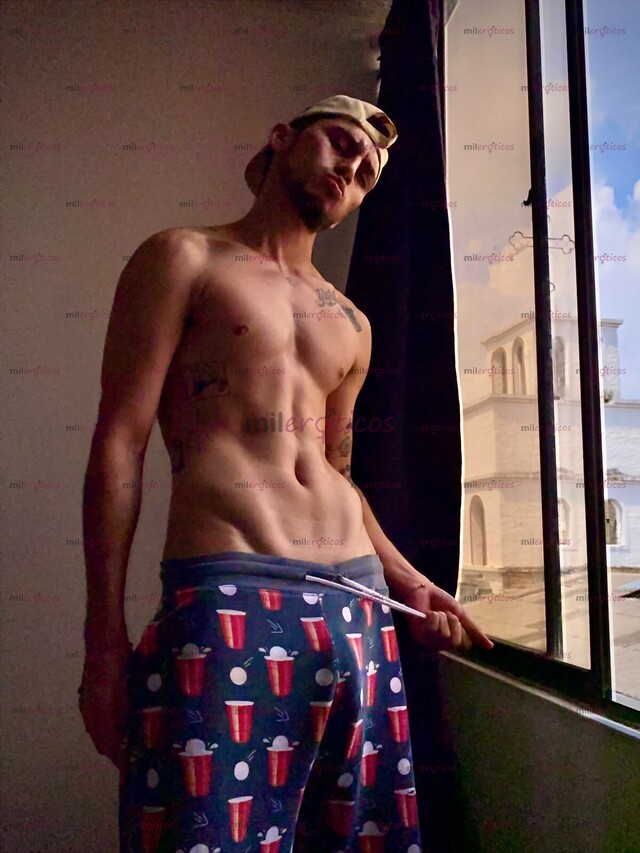 FOTOS DE GUAPO HOMBRE RECIÉN LLEGADO A TU CIUDAD