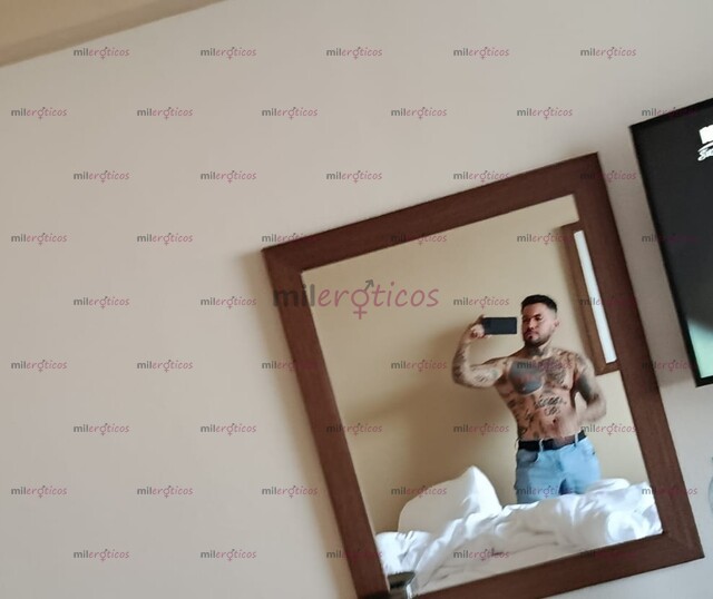 FOTOS DE 1JOSHUA CHICO %VENEZOLANO PARA BRINDART UN BUEN SERVICIO D CALIDAD Y PERVERSIDAD