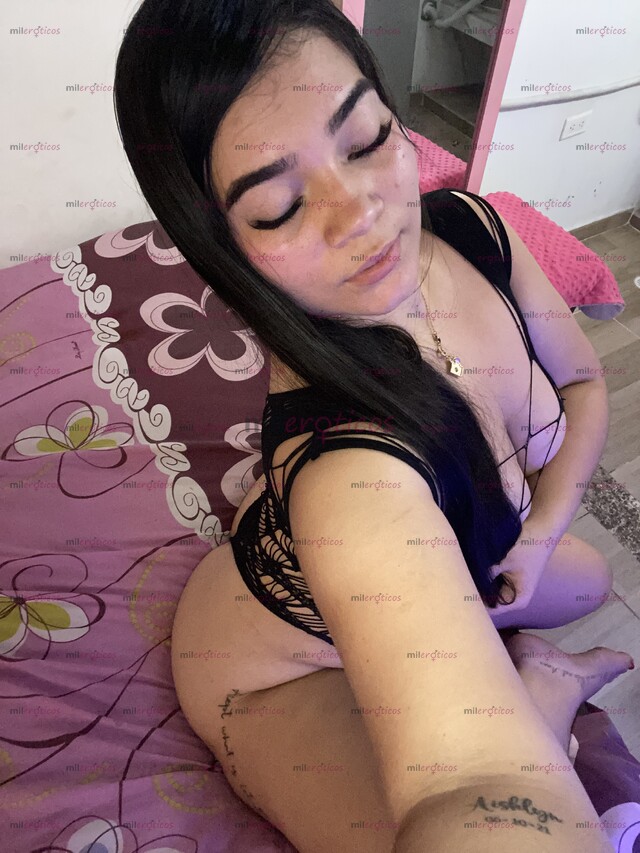 FOTOS DE NIÑA CURVY DULCE ESPERANDO A COMPLACERTE, CONTÁCTAME!