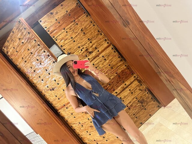 FOTOS DE HOLA SOY CAMILA UNA JOVEN COLOMBIANA SEXY Y CALIENTE