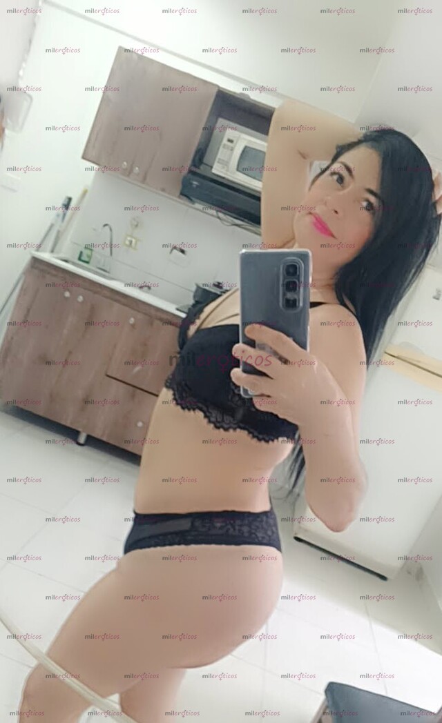 FOTOS DE HOLA SOY ESTRELLA UNA HERMOSA PAISA MUY ARDIENTE