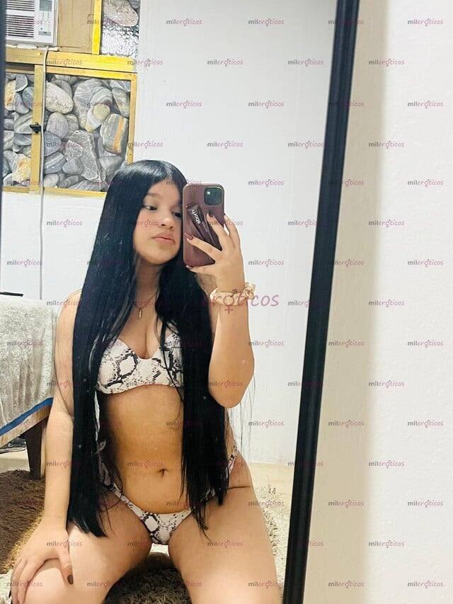 FOTOS DE HOLA BB TENGO 20 AÑOS ESTOY LISTA PARA PASARLA RICO Y SACARTE TODA TU LECHITA