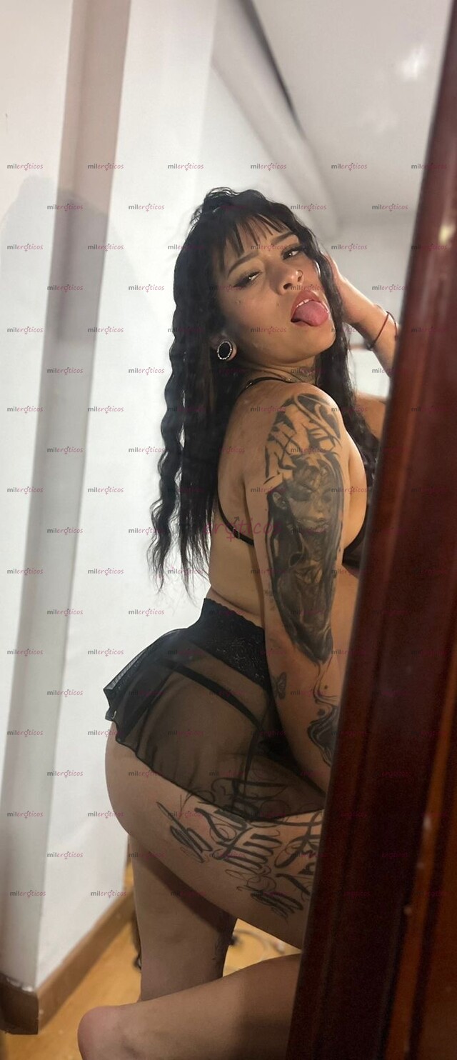 FOTOS DE SOY SALOMÉ AMOR PEZONES CAFÉS Y CULONA OJOS CLAROS