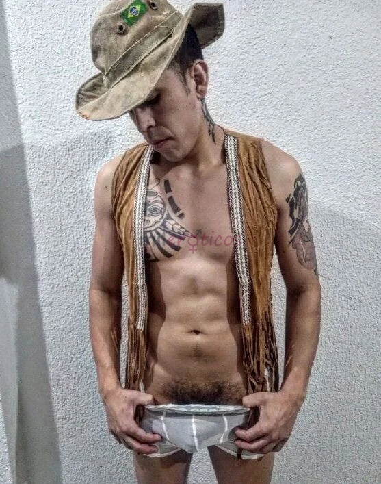 Ola sou o biel tenho 26 anos 1 75 m 78 kg corpo magro atletico tatuado pele macia e totalmente liso dotado com 21 cm perfil de macho discreto ideal pa...