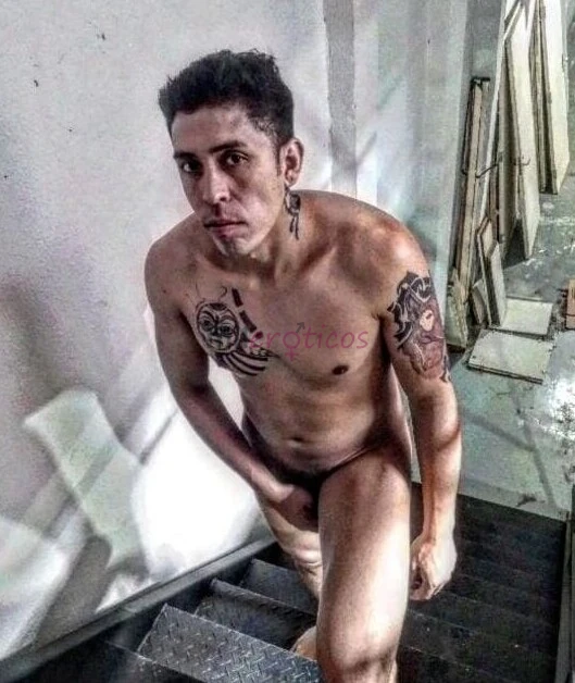 Ola sou o biel tenho 26 anos 1 75 m 78 kg corpo magro atletico tatuado pele macia e totalmente liso dotado com 21 cm perfil de macho discreto ideal pa...