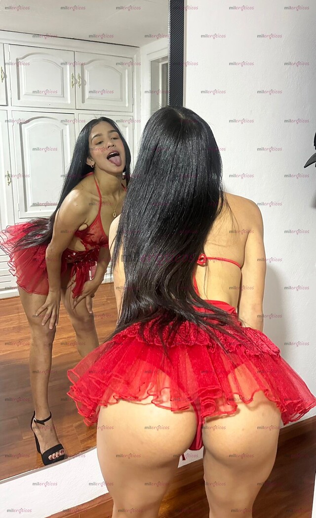 FOTOS DE SOY GINEBRA UNA PUTITA CALIENTE Y HAMBRIENTA DE VERGA, VEN A GOZAR CONMIGO BB