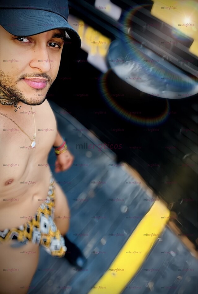FOTOS DE CHICO CUBANO MUY CALIENTE Y DISCRETO ,DISPUESTO A CUMPLIR TODOS TUS DESEOS