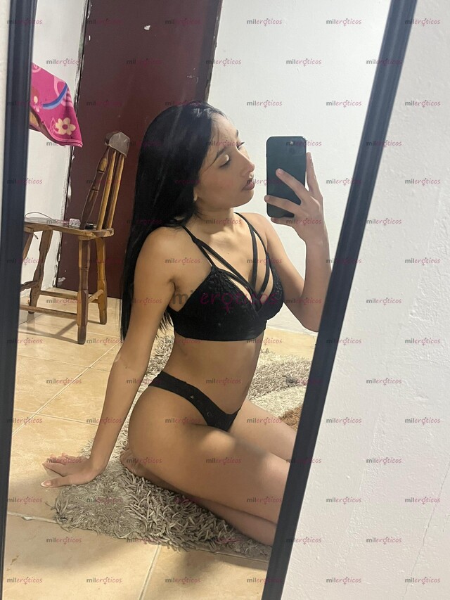 FOTOS DE FLAQUITA JOVENCITA DE 21 AÑOS DISPUESTA A COMPLACERTE DE UN RICO Y BUEN SEXO