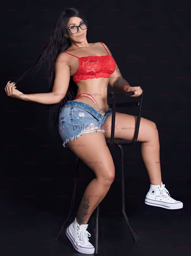 FOTOS DE UNA CHICA SUMISA COMPLACIENTE Y ERÓTICA ESPERA POR TU LECHE