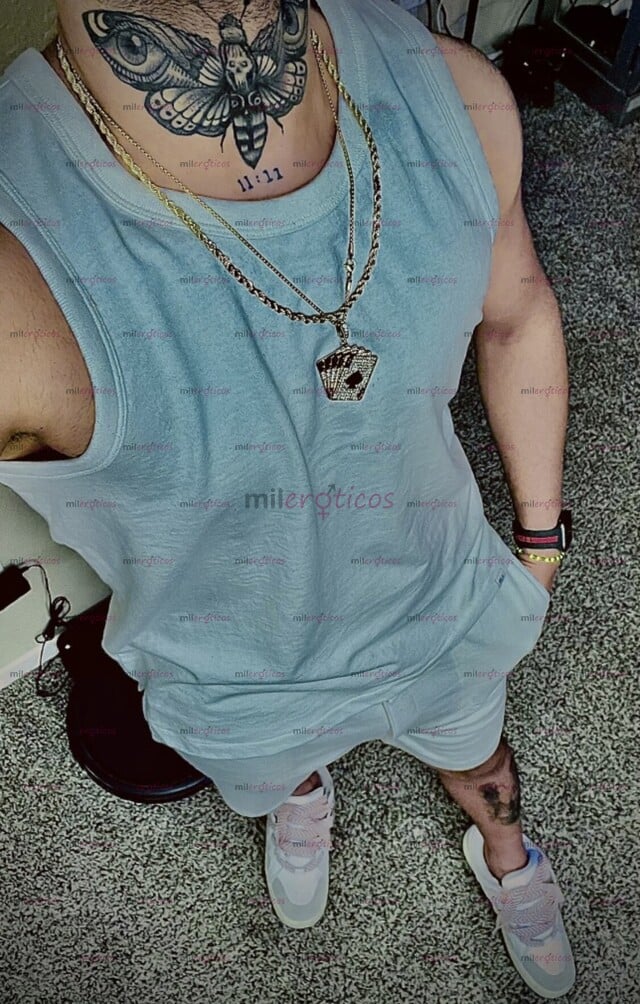 FOTOS DE CHICO CUBANO MUY CALIENTE Y DISCRETO ,DISPUESTO A CUMPLIR TODOS TUS DESEOS