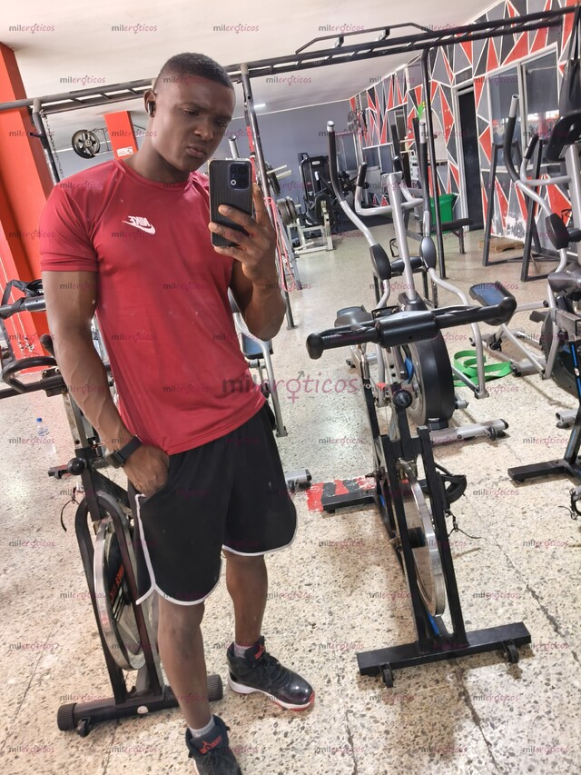 FOTOS DE NEGRO VERGON DESTROZA CULO SIEMPRE CALIENTE