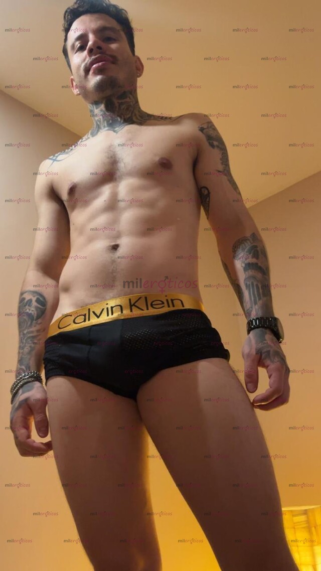 FOTOS DE ACTIVO, DOTADO, TATUADO, DEPORTISTA, GUAPO, MORBOSO, CABALLERO, INTELIGENTE.