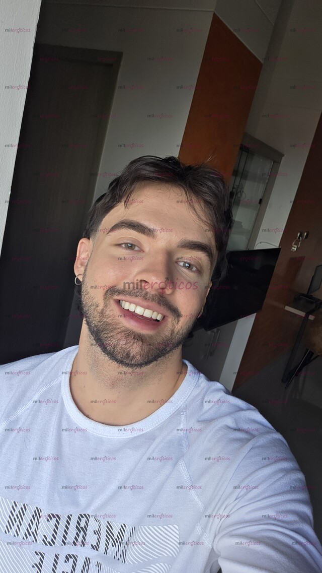 FOTOS DE PAISA, VERSÁTIL, MENTE ABIERTA Y COMPLACIENTE