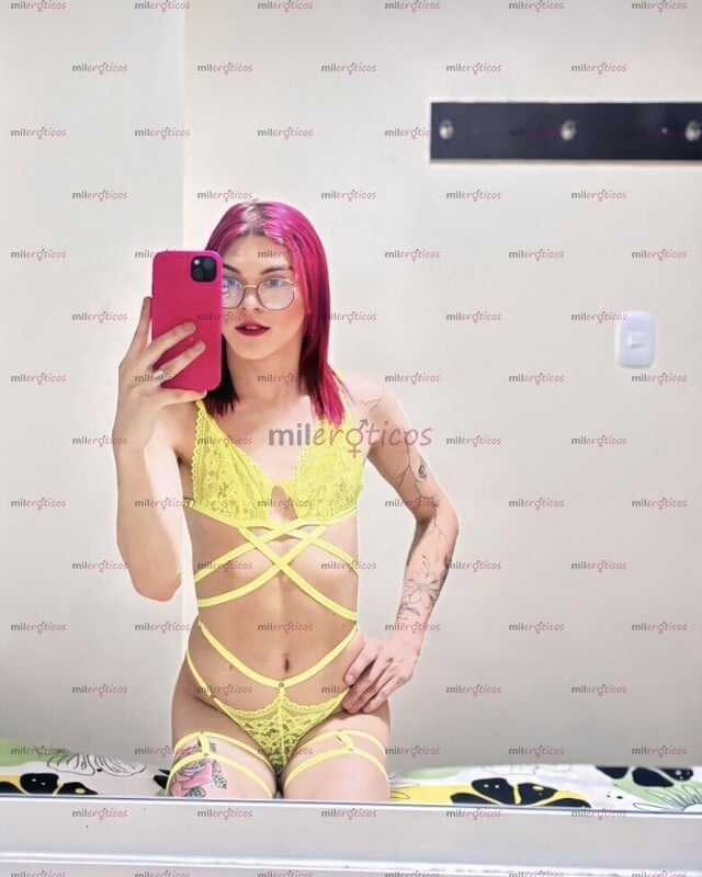 FOTOS DE JOVENCITA DE LUJO DE PIEL BLAQUITA Y MUCHAS GANAS DE SEXO