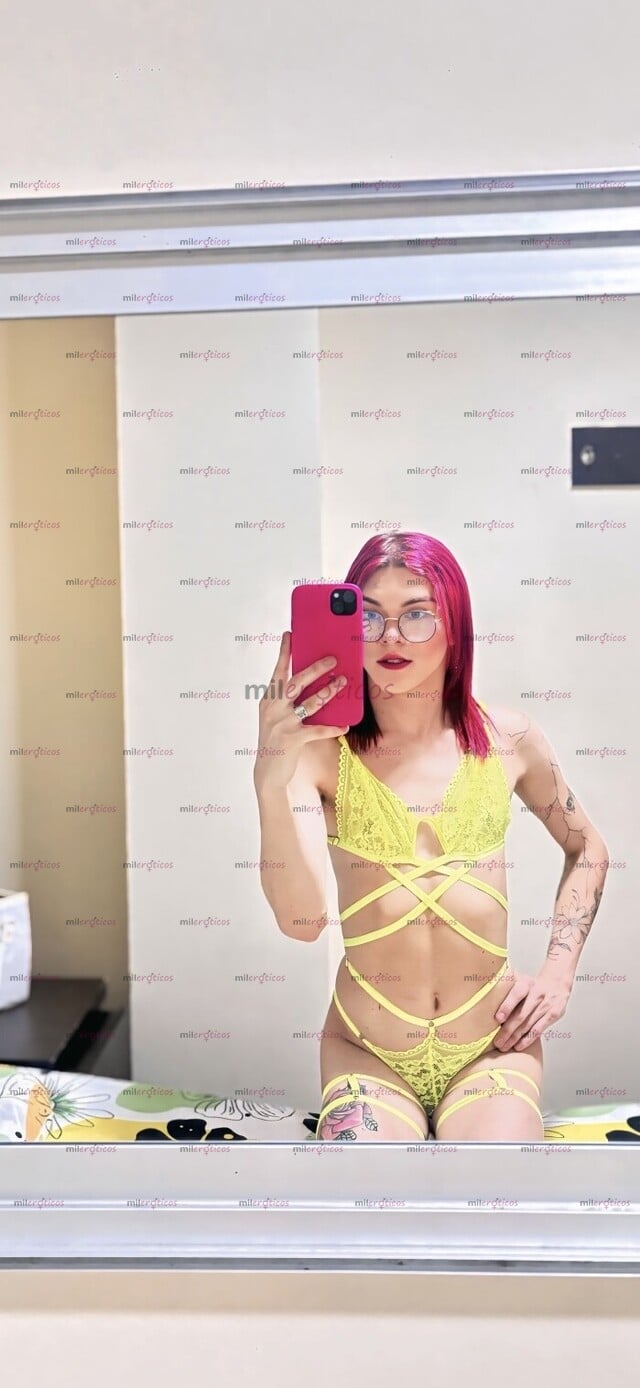FOTOS DE JOVENCITA DE LUJO DE PIEL BLAQUITA Y MUCHAS GANAS DE SEXO