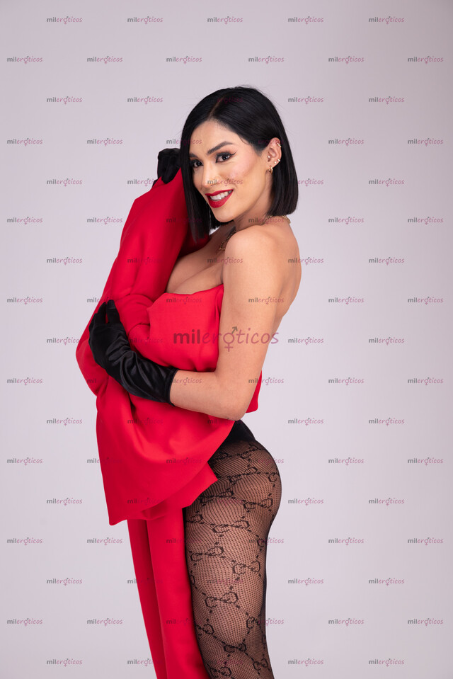 FOTOS DE MORENA, CANDENTE Y DIVINA: LUJO, ACTITUD Y PLACER GARANTIZADO