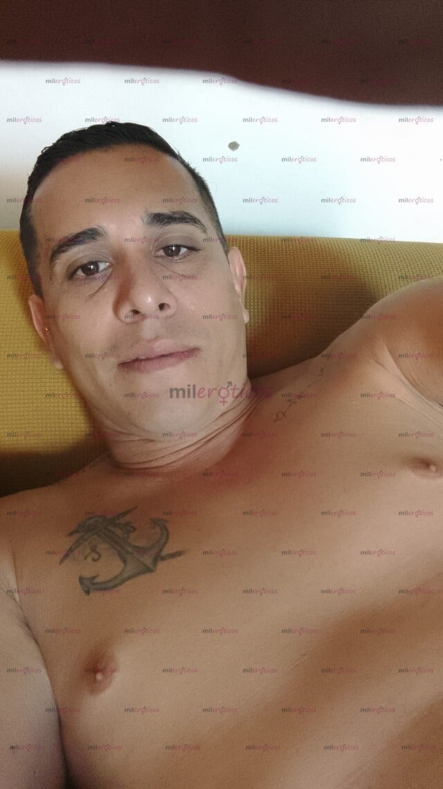FOTOS DE HOMBRE RECIEN LLEGADO VERGON VARONIL DISPUESTO A COMPLCERTE