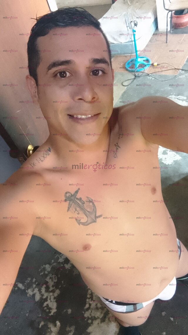 FOTOS DE HOMBRE RECIEN LLEGADO VERGON VARONIL DISPUESTO A COMPLCERTE