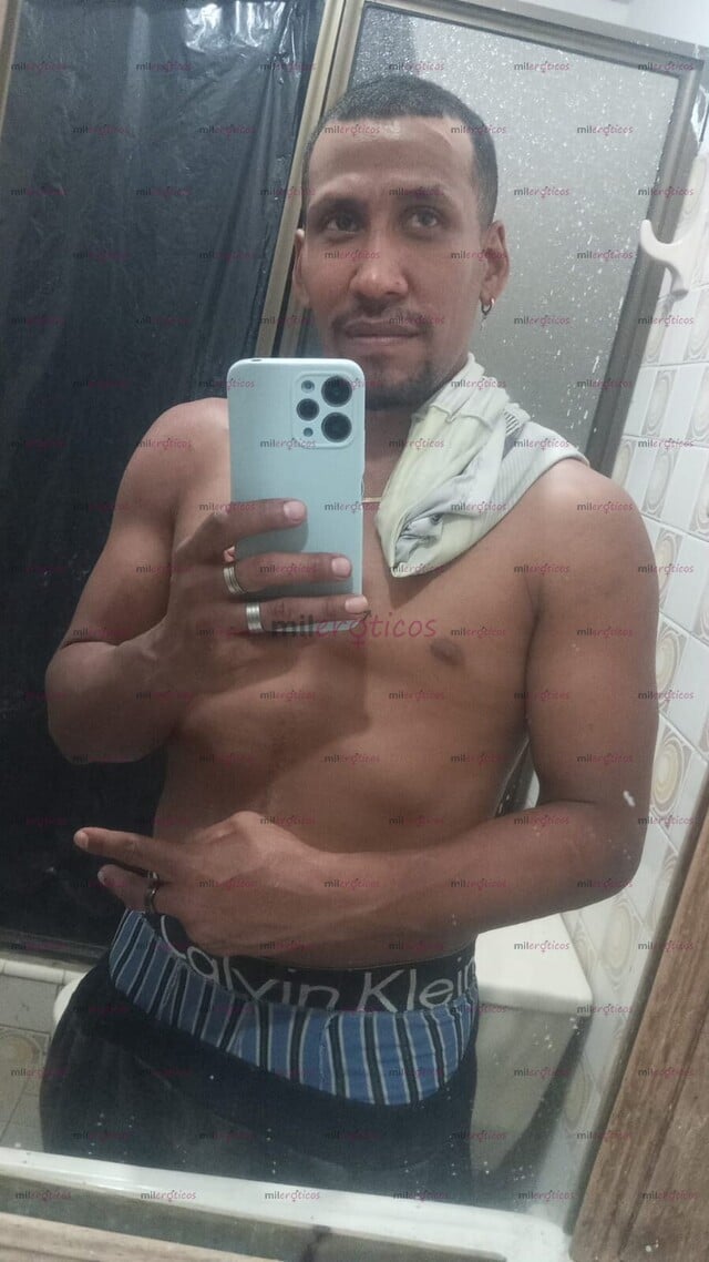 FOTOS DE SOY MORENO BIEN CARISMÁTICO BUEN PERFIL ME CONSIDERO AMABLE PERO MI MENTE ES MOR