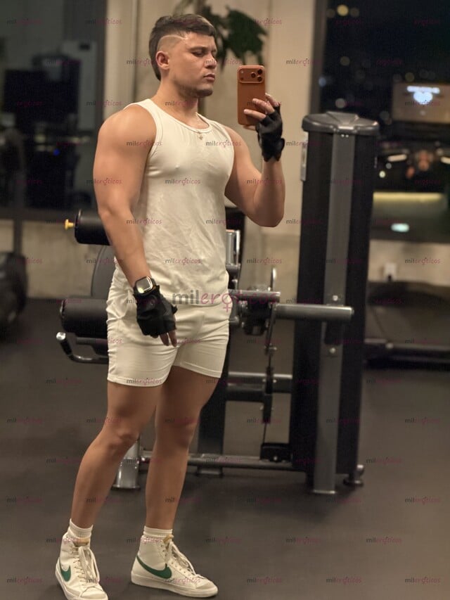 FOTOS DE HOLA DE VISITA EN TU CIUDAD MACHO NALGÓN , Y DE BUENA VERGA HÁBLAME