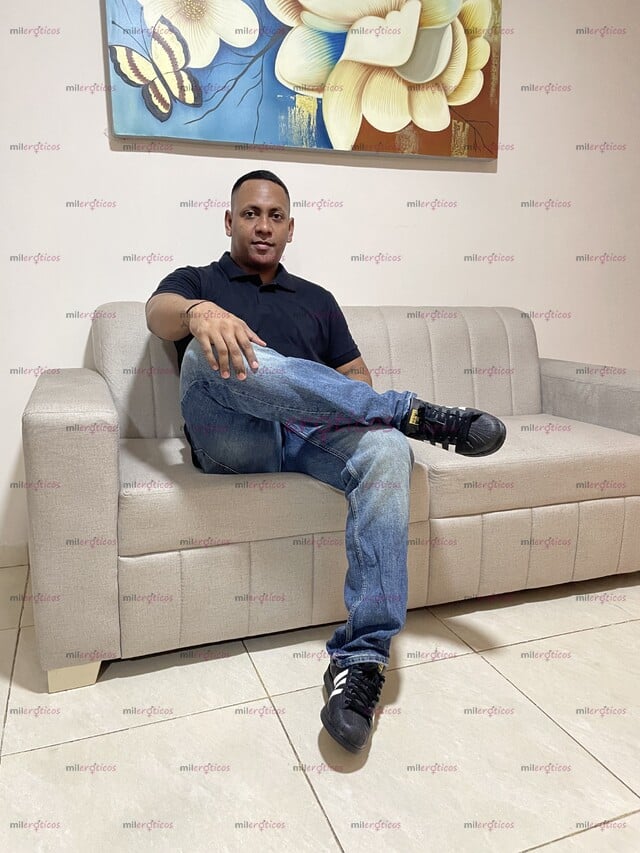 FOTOS DE NEGRO DOMINANTE NUEVO EN TU CIUDAD DISPUESTO A COMPLACERTE EN TODAS TUS NECESIDA