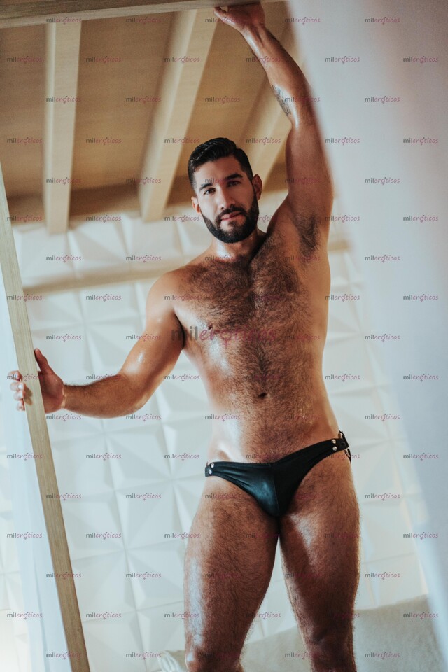 FOTOS DE TAPATÍO ALTO Y VELLUDO, DOMINANTE, VERGON 23CM Y MUY FIESTERO