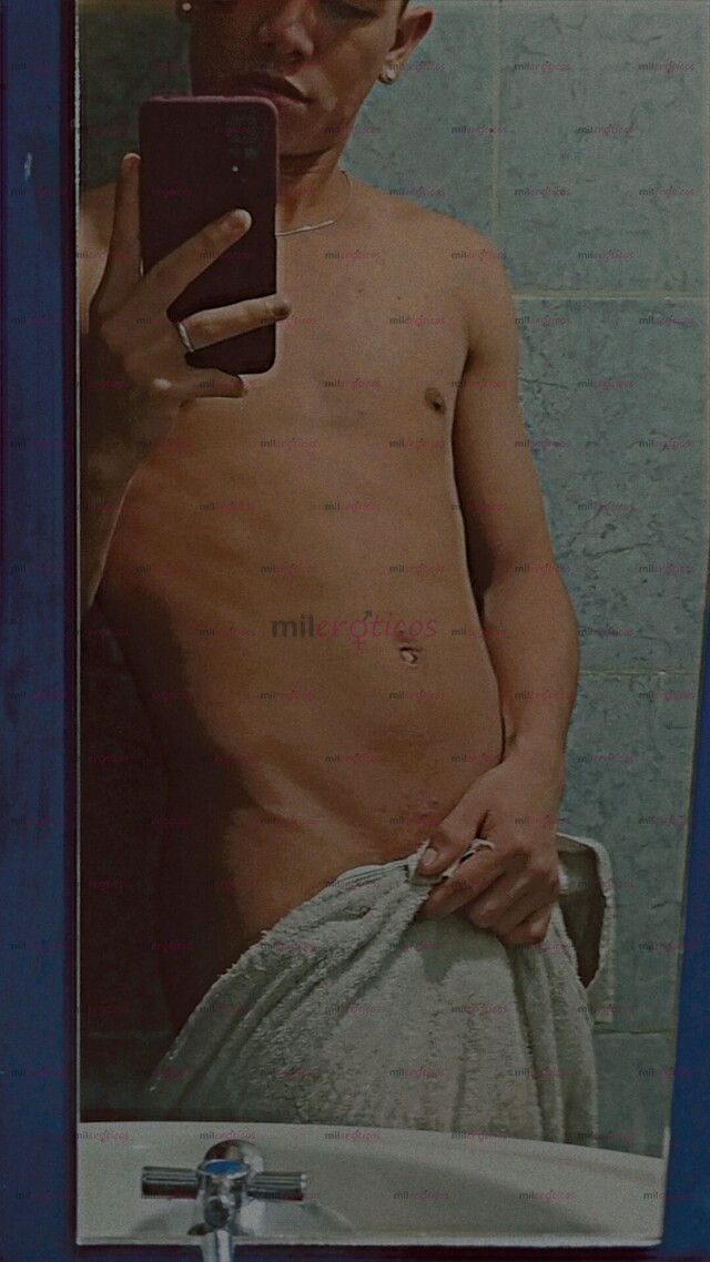 FOTOS DE JOVEN VERGON, VERSATIL DE 24 AÑOS, DISPUESTO A DARTE PLACER