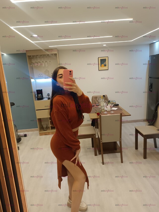 FOTOS DE LINDA JOVENCITA UNIVERSITARIA, 23 AÑOS, MUY COMPLACIENTE, ATIENDO EN BOGOTÁ