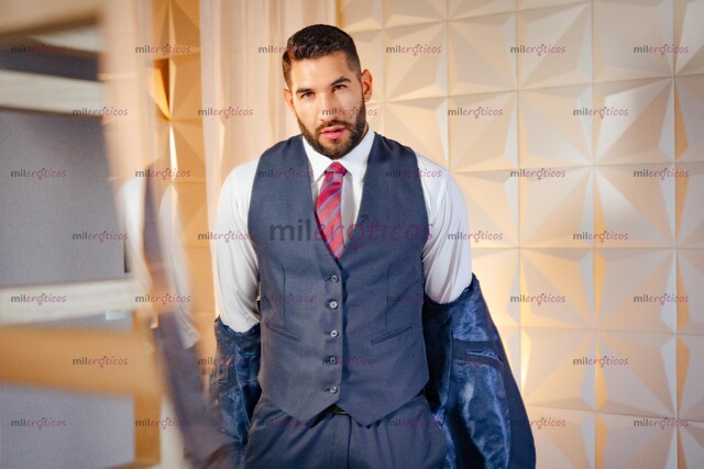 FOTOS DE TAPATÍO DOMINANTE, JOVEN Y BIEN DOTADO (23CM) FIESTERO