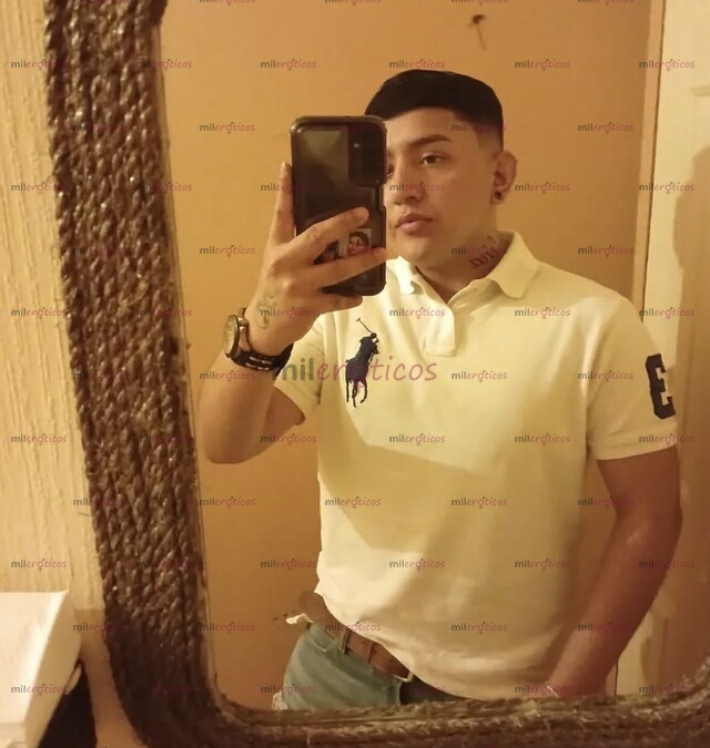 FOTOS DE JOVEN MASCULINO Y MUY CALIENTE LISTO PARA COMPLACER TUS IDEAS
