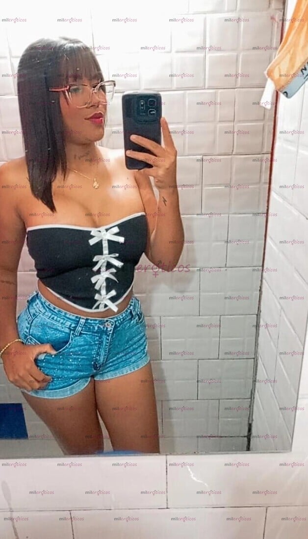 FOTOS DE HOLA AMOR, SOY CAMILA UNA VENEZOLANA CUMPLO TODO TIPO DE FETICHE , ESCRÍBEME!!!