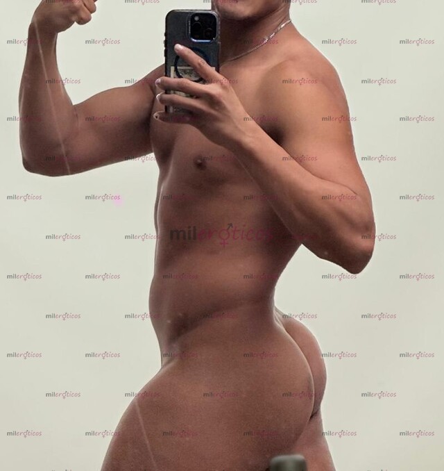 FOTOS DE DEPORTISTA DE BUENA VERGA Y BUEN CULO MUY MORBOSO