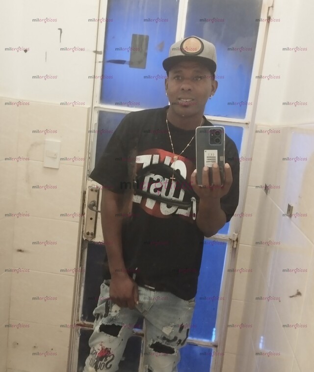 FOTOS DE DISFRUTA DE LA COMPAÑÍA DE UN DELICIOSO NEGRO CUBANO