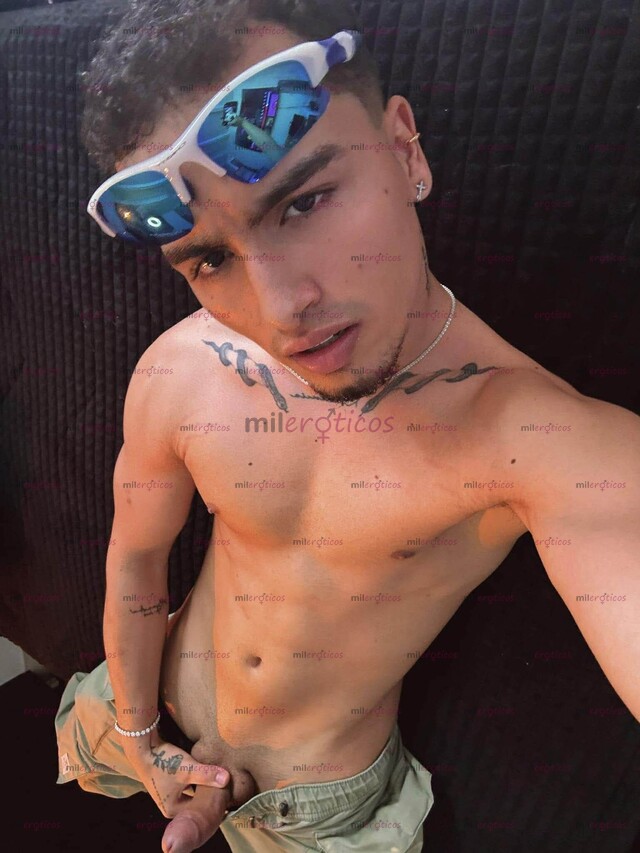 FOTOS DE MASCULINO RESERVADO DE MENTE ABIERTA Y CURIOSO