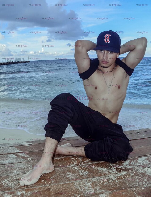 FOTOS DE MASCULINO RESERVADO DE MENTE ABIERTA Y CURIOSO