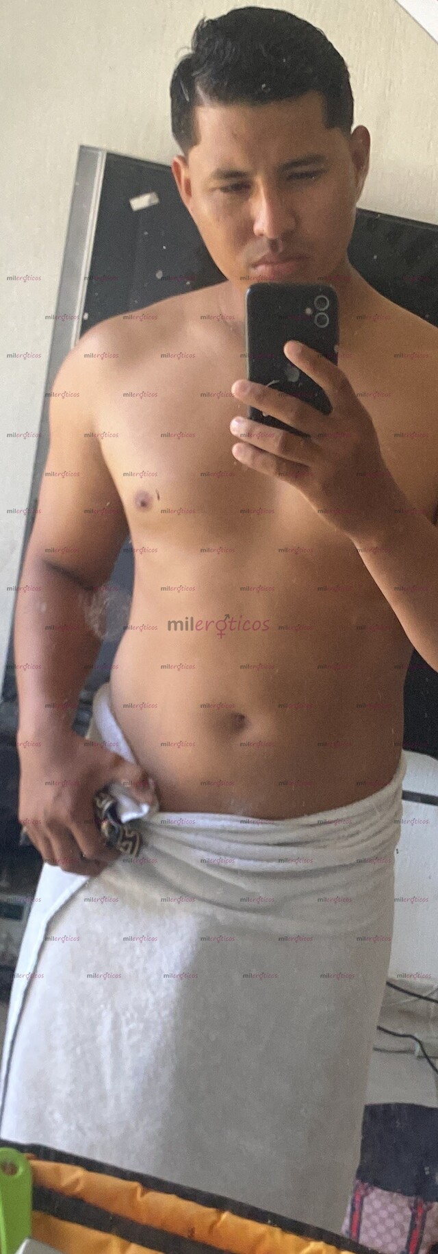 FOTOS DE UN CHICO GUAPO CON BUEN CUERPO, Y MUY AMABLE