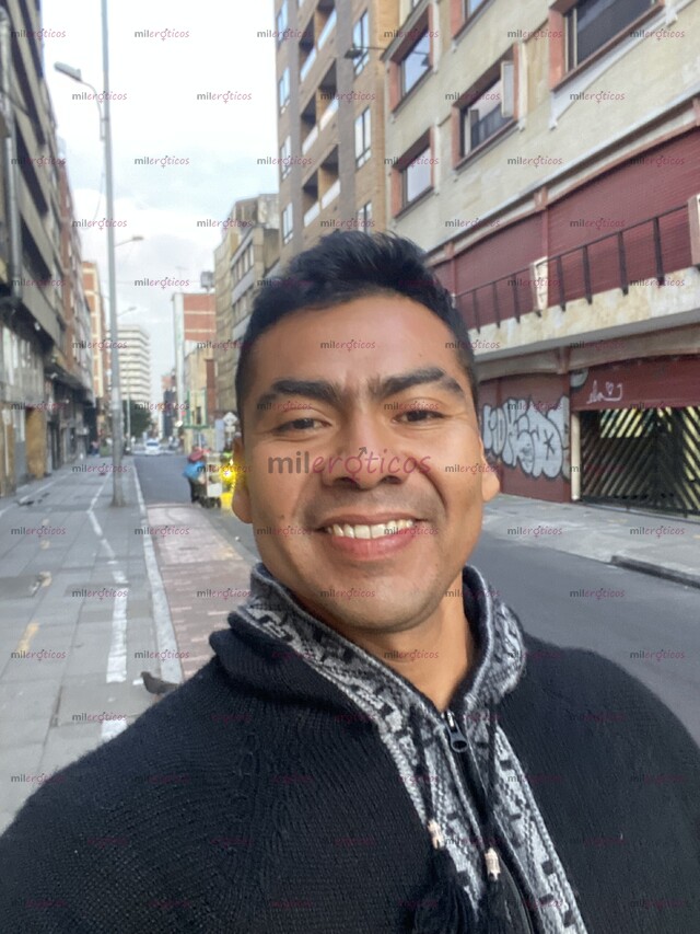 FOTOS DE CACHONDO MORENO, MAMADO, PELUDO, NALGÓN Y VERGÓN SOLO PARA MUJERES SOLTERAS
