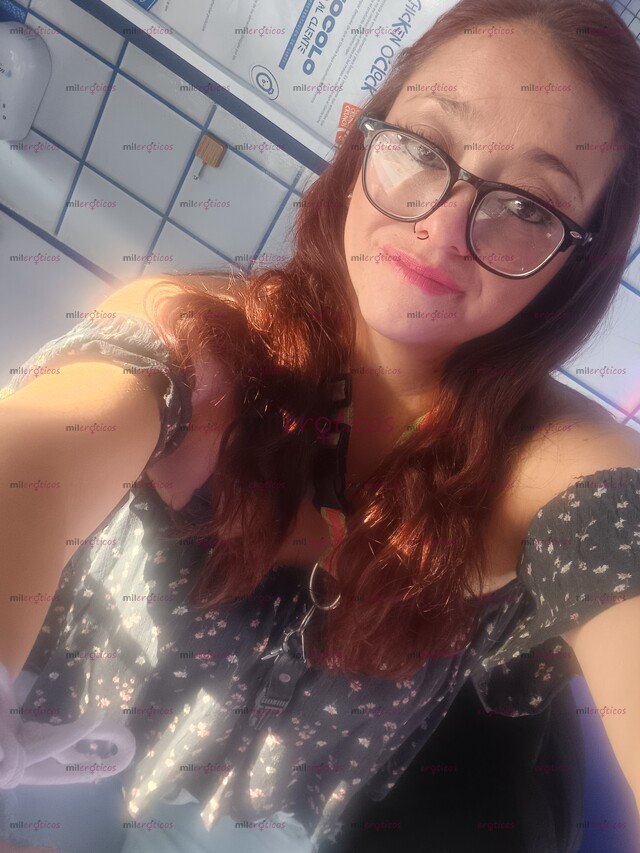 FOTOS DE ALINEEE UNA CHICA DIFERENTE ALAS QUE ACOSTUMBRAS EN EL RAMO