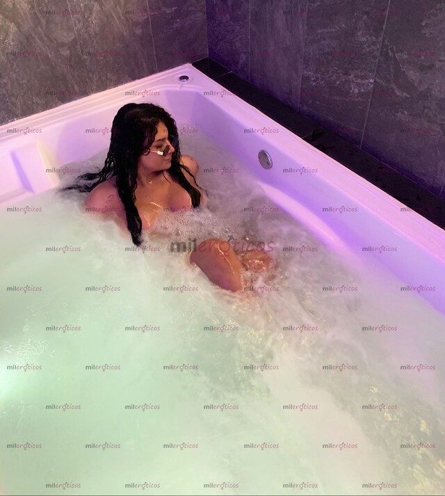 FOTOS DE MORENA CANDENTE, AMOROSA, ARRECHA, LECHERA