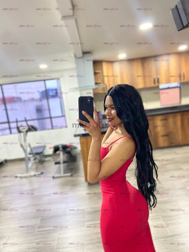 FOTOS DE SOY MORENA,CON ALGO TRAVIESO EN MÍ, DISPUESTA A QUE DISFRUTEMOS