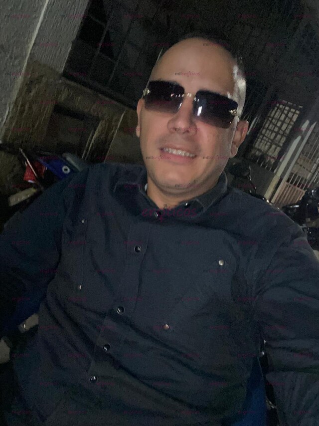 FOTOS DE ULTIMOS DIAS MACHO ACTIVO VERGÓN 23 CENTÍMETROS CURVO PARTE CULO...!!