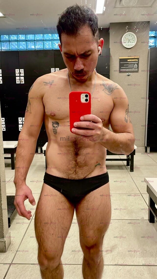 FOTOS DE ACÁ CHAVO CHAPARRITO PERO MUY COJELON Y AGUANTADOR PA SATISFACER TUS FANTASÍAS