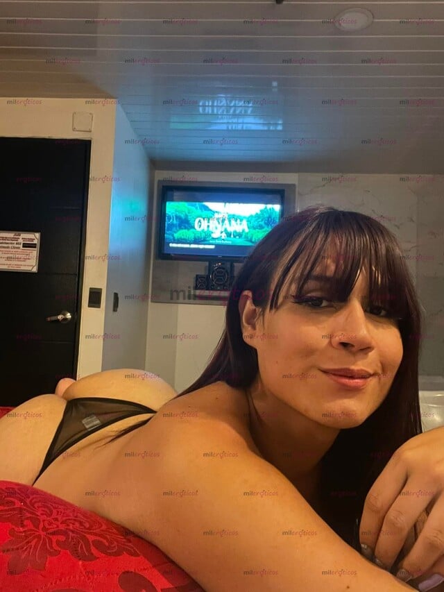 FOTOS DE LAURY TU PERRITA SUPER MAMADORA SEXY DEL PORNO DISPUESTA A COMPLACERTE