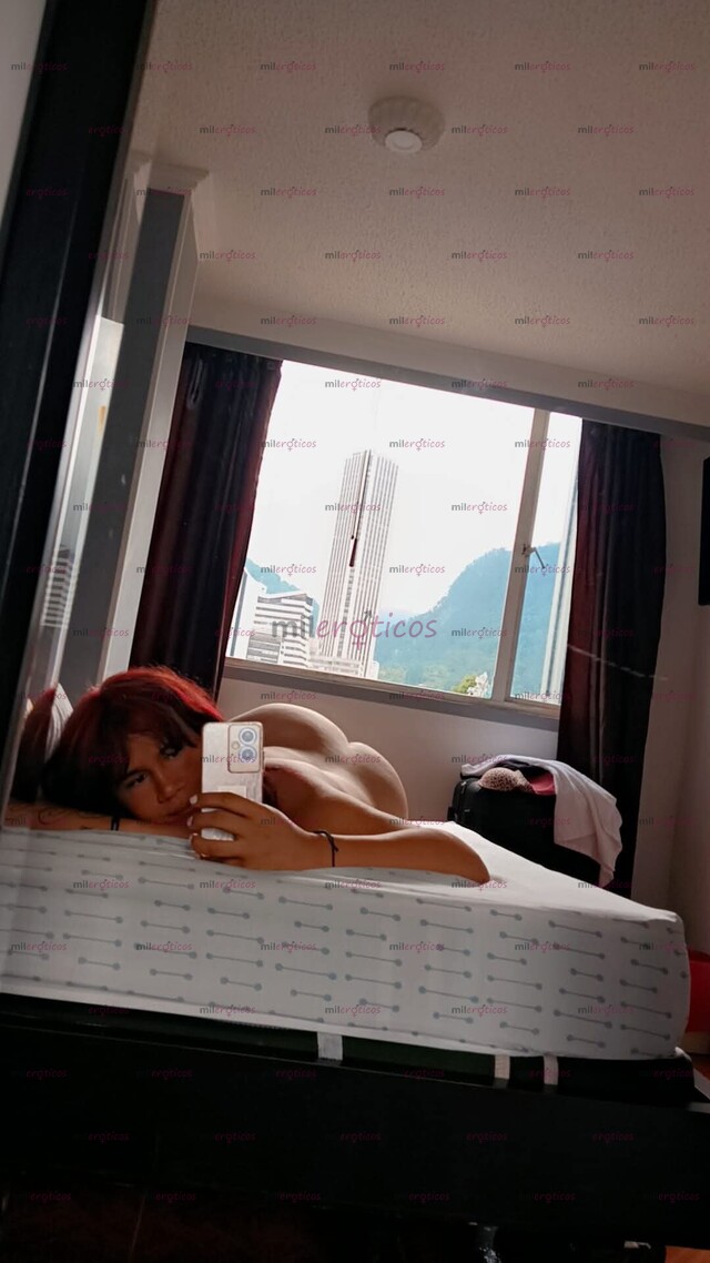FOTOS DE LAURY TU PERRITA SUPER MAMADORA SEXY DEL PORNO DISPUESTA A COMPLACERTE