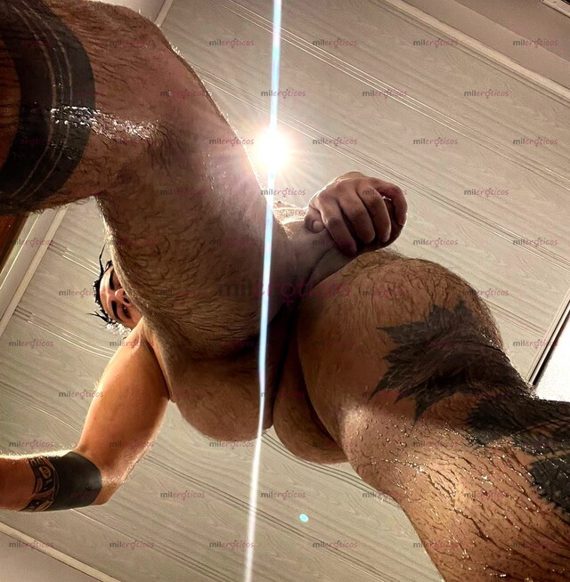 FOTOS DE GRUESO ACUERPADO DOTADO Y TATOADO VARONIL VERSATIL VELLUDO