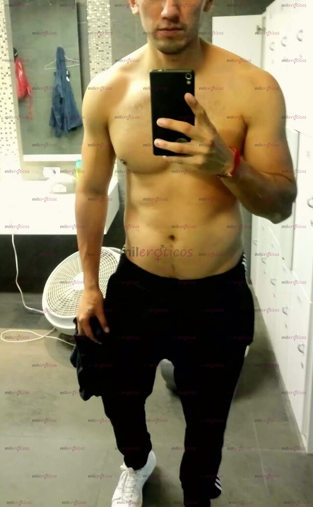 FOTOS DE ROBERTO. 900 X 1HR DISPUESTO A COMPLACERTE Y HACERTE VIBRAR