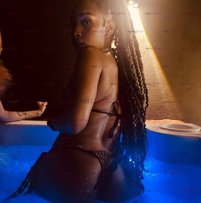 FOTOS DE MORENA JOVEN DE COÑO APRETADO, DISPUESTA A HACERTE PASAR UN RATO AGRADABLE