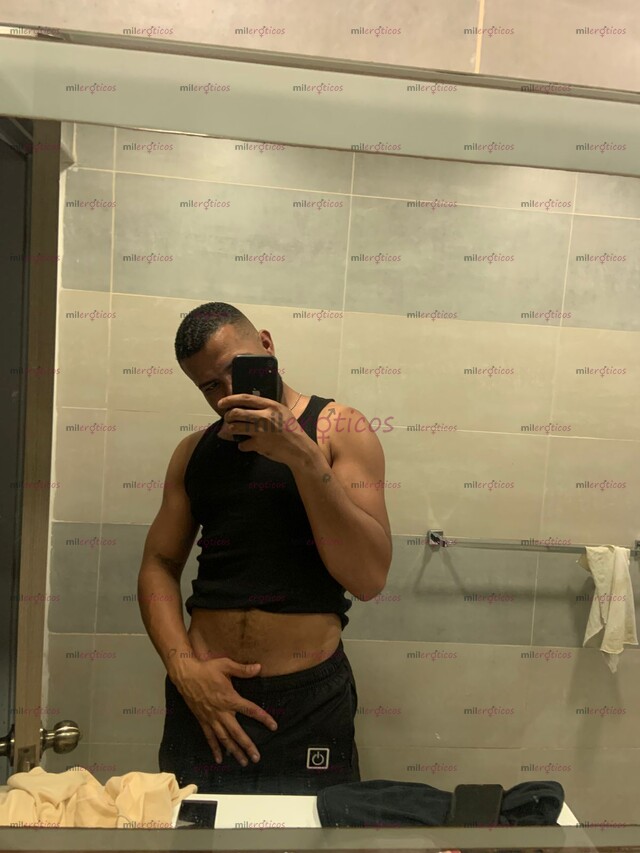 FOTOS DE RECIÉN LLEGADO A BARRANQUILLA MACHO MORENO ALTO