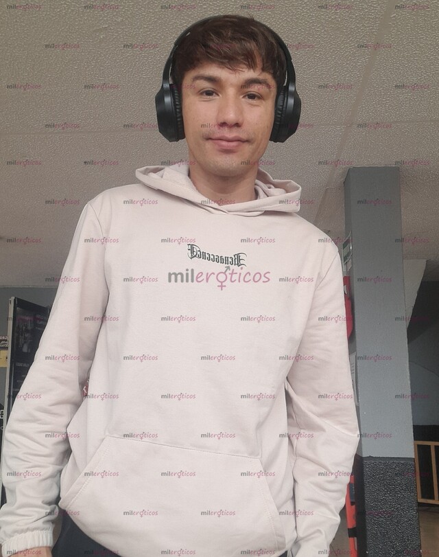 FOTOS DE JOVEN FLACO VERSÁTIL, PASIVO DISCRETO. SERVICIO DISCRETO Y CLANDESTINO.